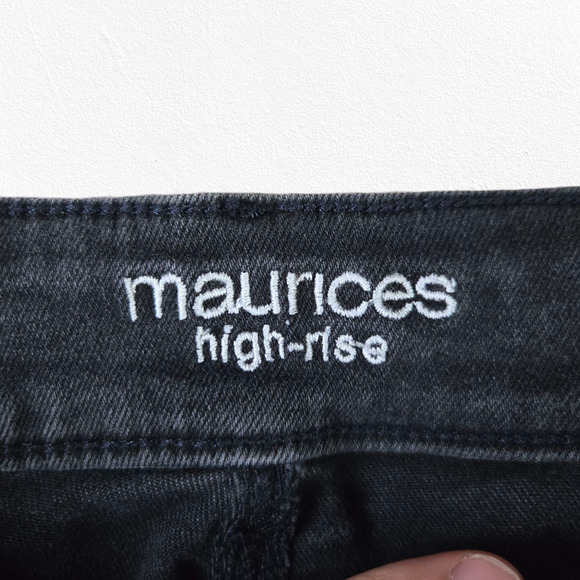 Maurices Black Distressed High Rise Cropped Ankle Skinny Jeans Size 14 Short - Picture 4 of 7